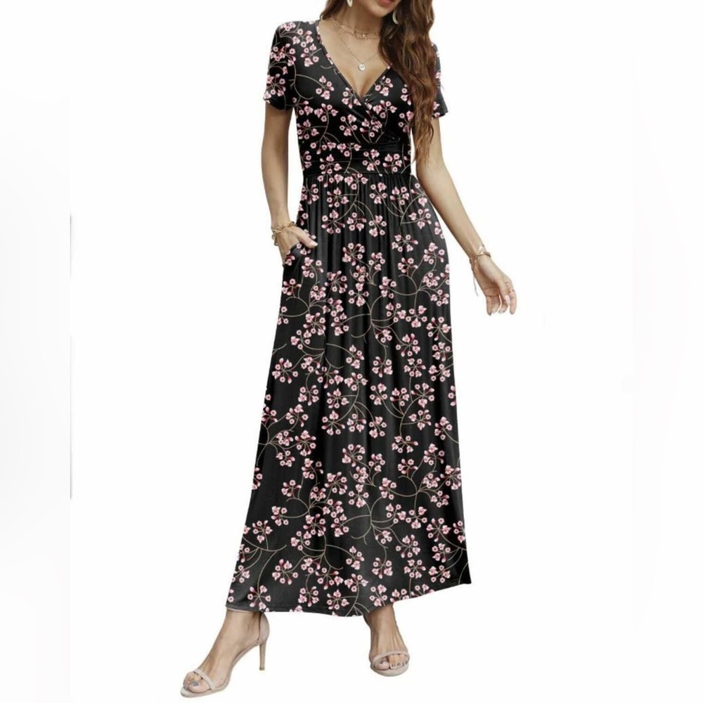 NEW Womens Floral Maxi Dress Medium 51” Long 
Very Soft 95% Rayon 5% Spandex